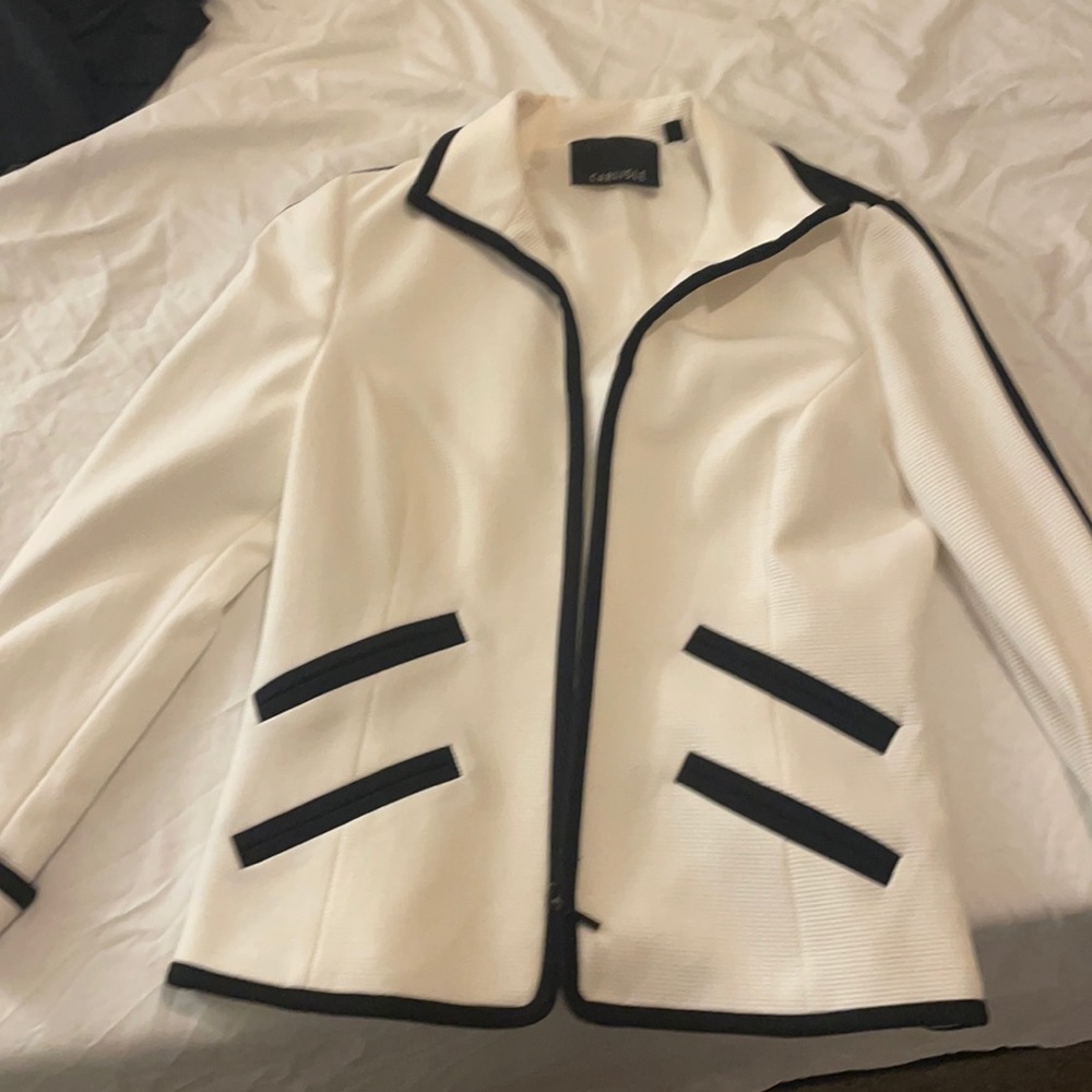 Carlisle Jacket with zipper front